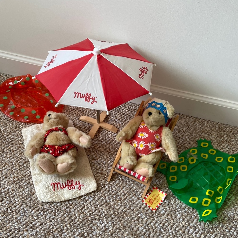 Muffy VanderBear At the Beach/Splash Party Set